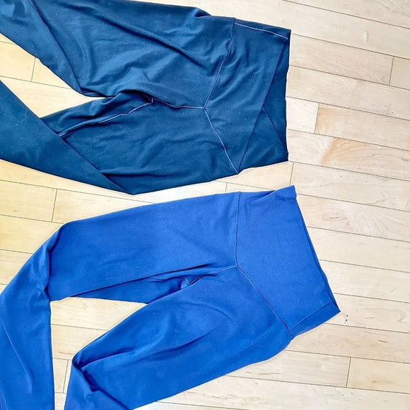 Set of TWO Black & Navy Offline by AERIE Hi-Rise 7/8 Leggings - Small - Picture 3 of 11